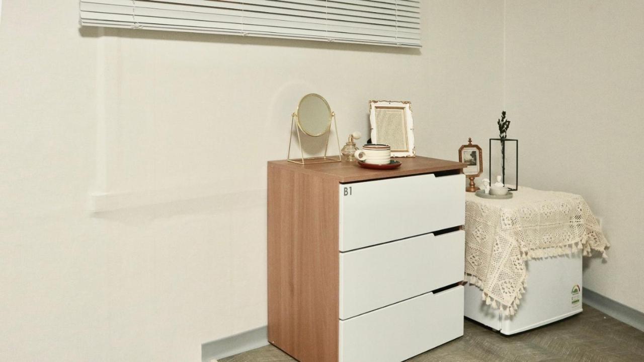 White Story Hostel Seoul Ngoại thất bức ảnh